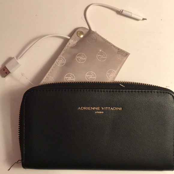 Adrienne Vittadini Handbags - Charging wristlet